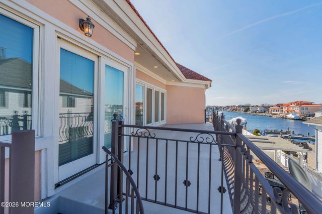 342 Aldo Drive, Toms River, NJ 08753