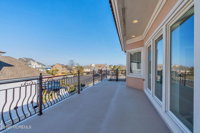 342 Aldo Drive, Toms River, NJ 08753