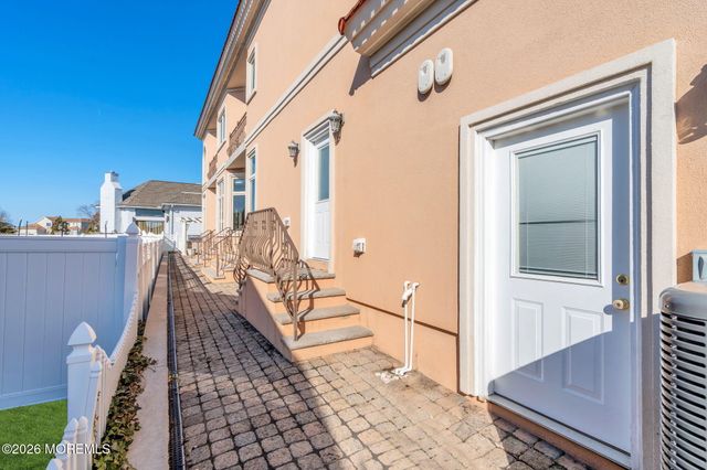 342 Aldo Drive, Toms River, NJ 08753