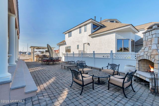 342 Aldo Drive, Toms River, NJ 08753
