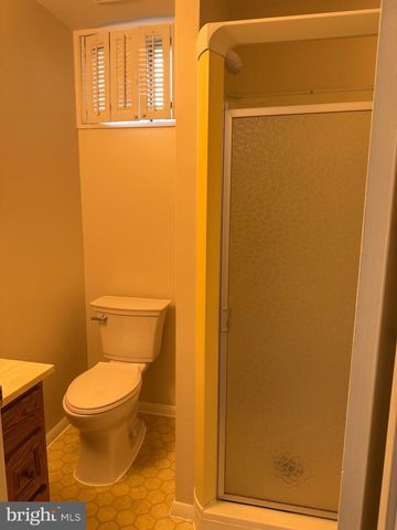 7532 BUENA VISTA TER, Rockville, MD 20855