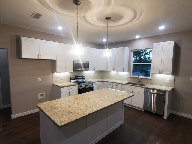 1156 RS County Road 1140, Emory, TX 75440