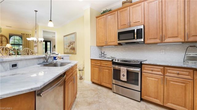 9066 Albion LN N 5104, Naples, FL 34113