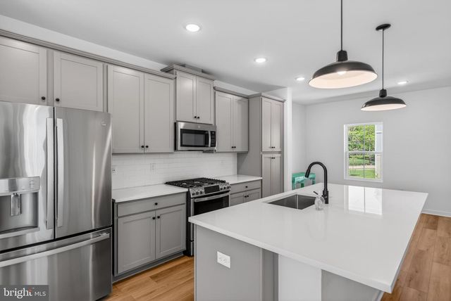 73 BASSWOOD, Berlin, NJ 08009