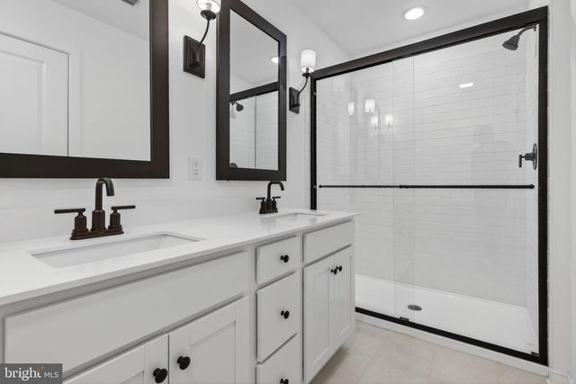 73 BASSWOOD, Berlin, NJ 08009