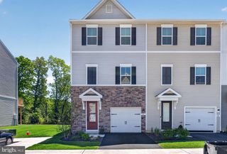 73 BASSWOOD, Berlin, NJ 08009