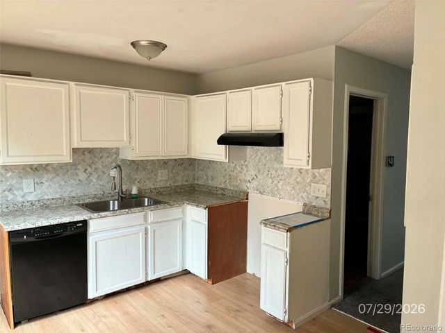 17670 E Loyola Drive B, Aurora, CO 80013