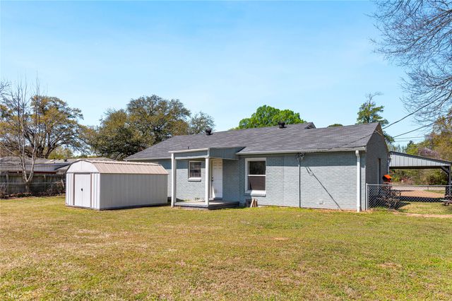 813 N Winnsboro Street, Quitman, TX 75783