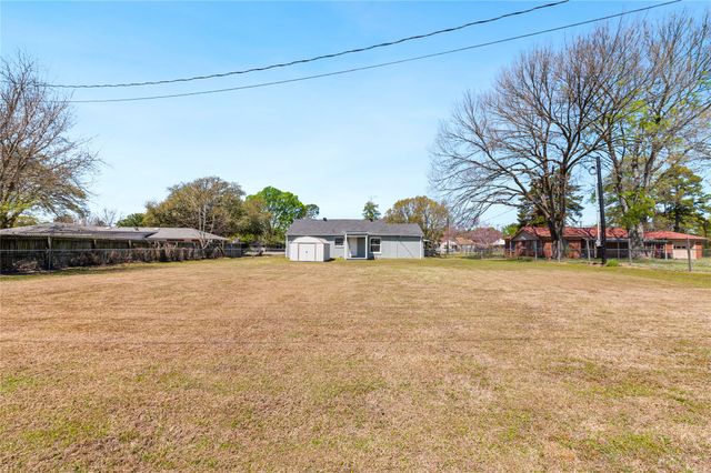 813 N Winnsboro Street, Quitman, TX 75783