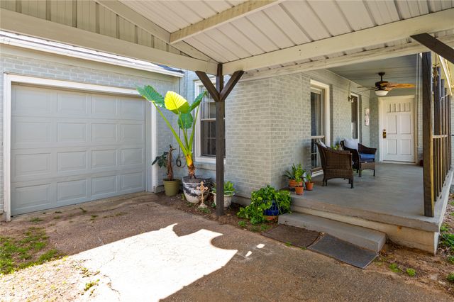 813 N Winnsboro Street, Quitman, TX 75783