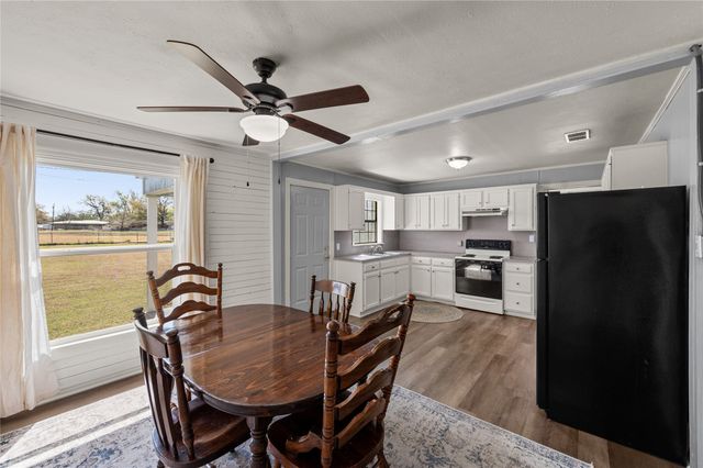813 N Winnsboro Street, Quitman, TX 75783