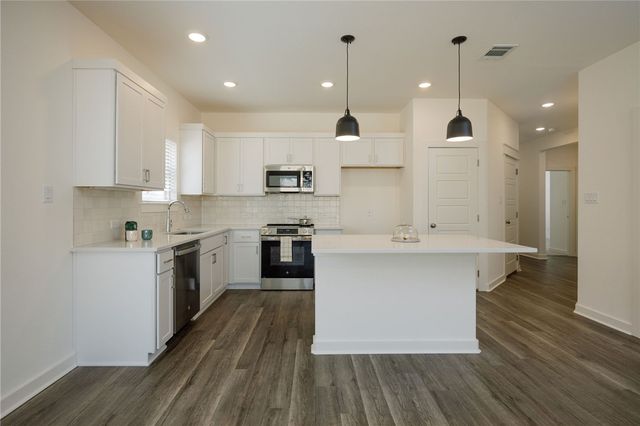 2774 Messenger Way, Bryan, TX 77803