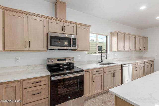 12636 N Hendricks Drive, Marana, AZ 85653