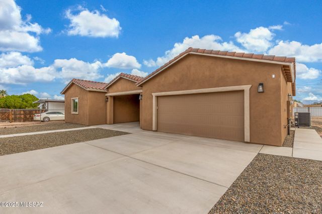 12636 N Hendricks Drive, Marana, AZ 85653