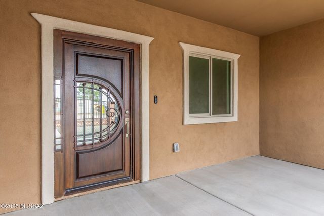 12636 N Hendricks Drive, Marana, AZ 85653