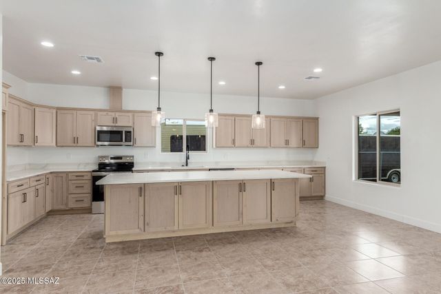 12636 N Hendricks Drive, Marana, AZ 85653