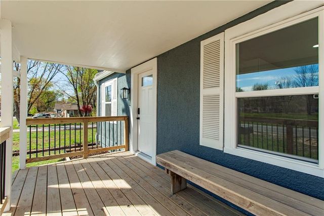 2320 S Vermont Avenue, Independence, MO 64052