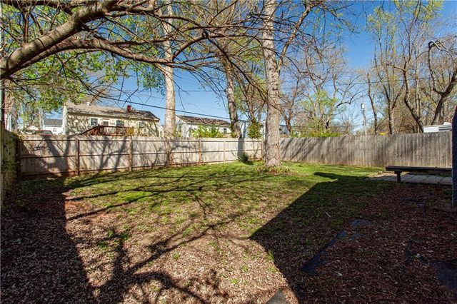 2320 S Vermont Avenue, Independence, MO 64052