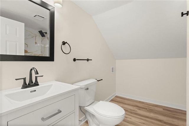 2320 S Vermont Avenue, Independence, MO 64052