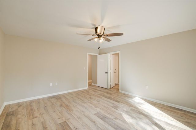 222 Ridgewood Drive, Spring, TX 77386