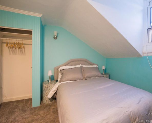 128 Lakeview Avenue, Valhalla, NY 10595