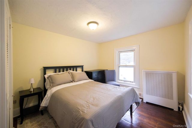 128 Lakeview Avenue, Valhalla, NY 10595