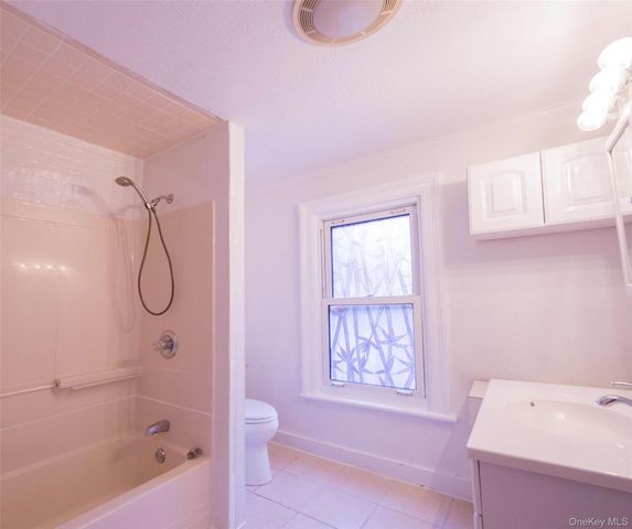 128 Lakeview Avenue, Valhalla, NY 10595
