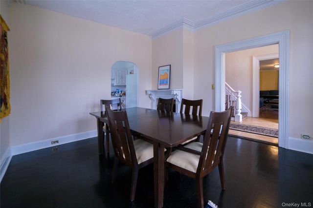 128 Lakeview Avenue, Valhalla, NY 10595