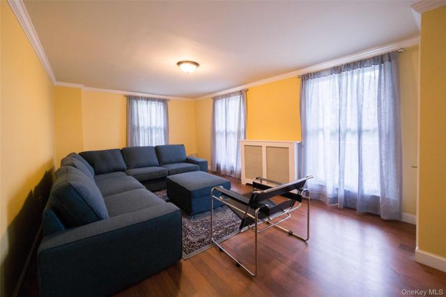 128 Lakeview Avenue, Valhalla, NY 10595