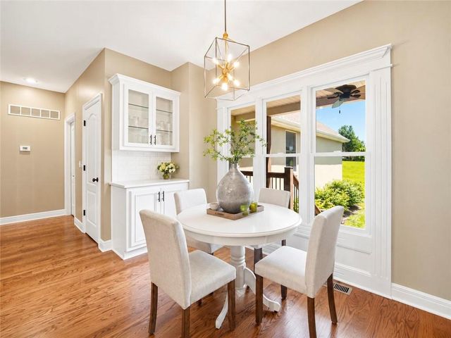 24407 Woodland Circle, Lee's Summit, MO 64086