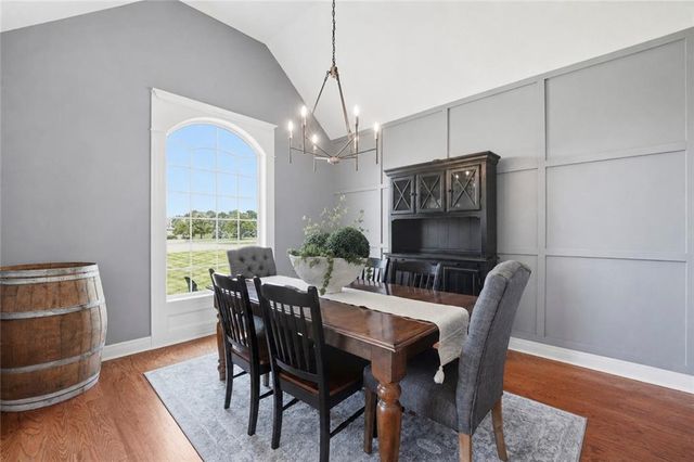24407 Woodland Circle, Lee's Summit, MO 64086