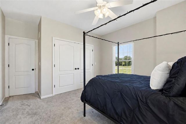 24407 Woodland Circle, Lee's Summit, MO 64086