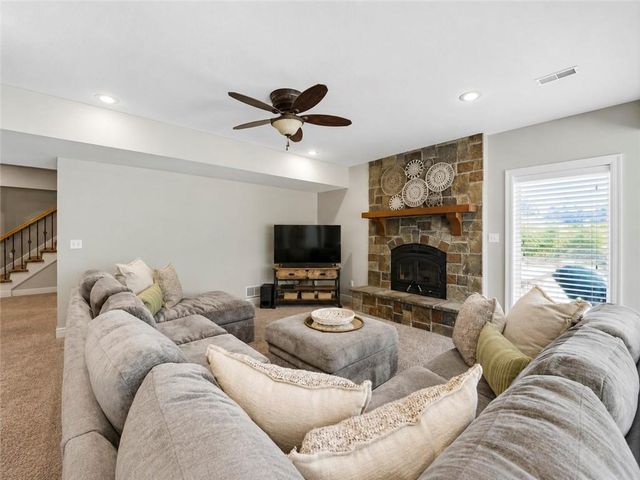 24407 Woodland Circle, Lee's Summit, MO 64086