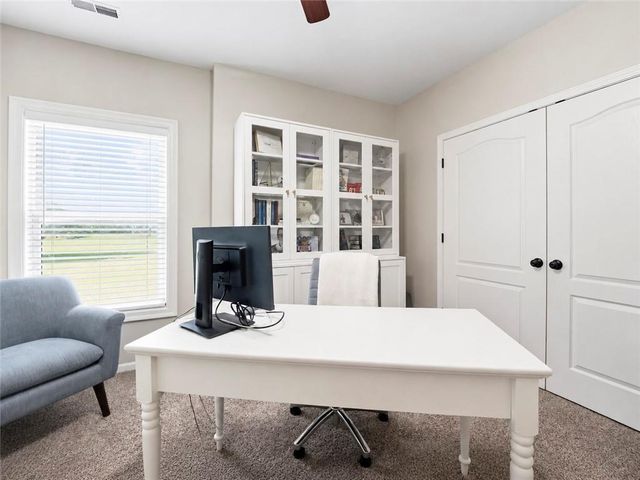 24407 Woodland Circle, Lee's Summit, MO 64086