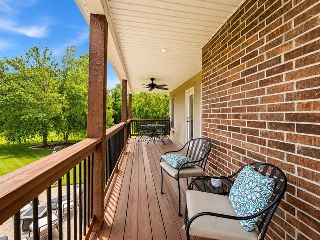 24407 Woodland Circle, Lee's Summit, MO 64086