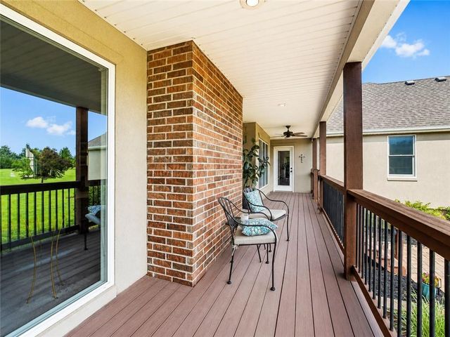 24407 Woodland Circle, Lee's Summit, MO 64086