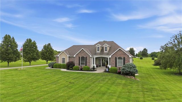 24407 Woodland Circle, Lee's Summit, MO 64086