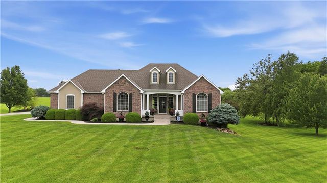 24407 Woodland Circle, Lee's Summit, MO 64086