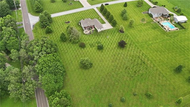 24407 Woodland Circle, Lee's Summit, MO 64086