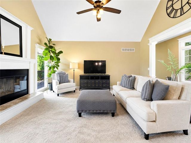 24407 Woodland Circle, Lee's Summit, MO 64086