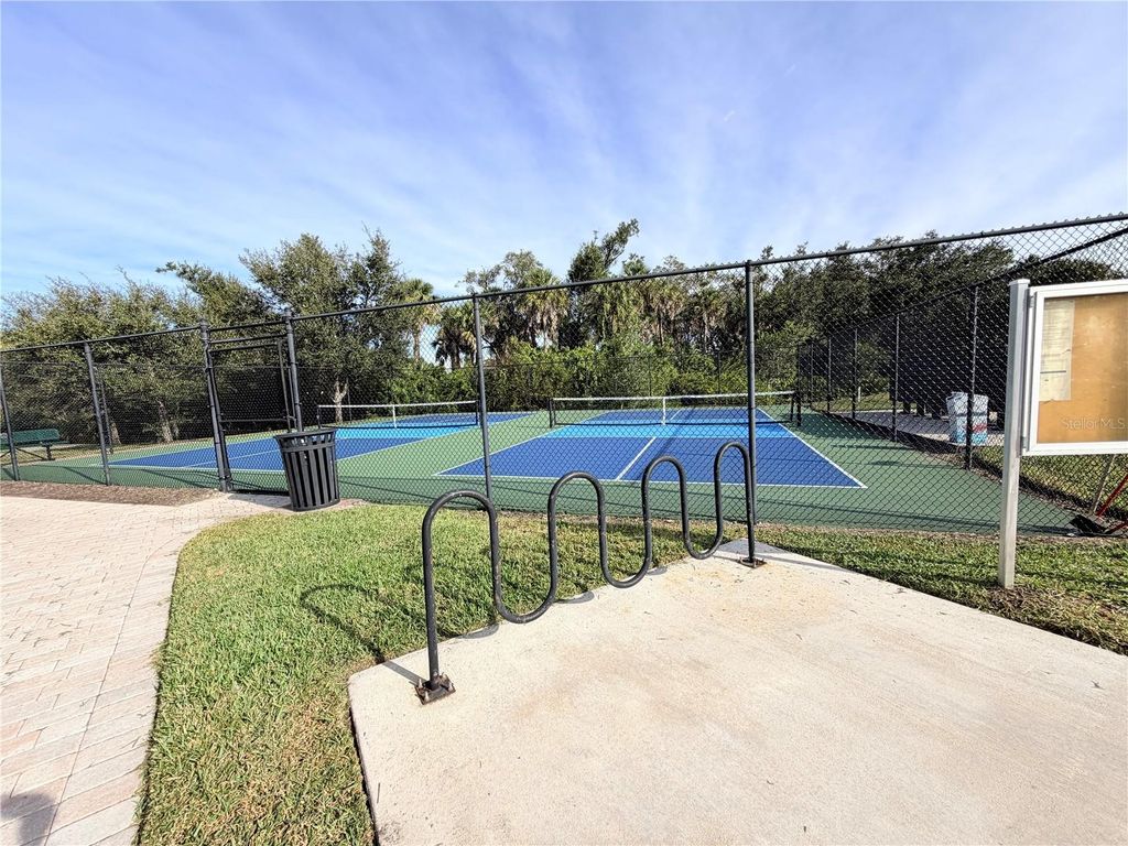 Image 21 of property listing at 8117 SAINT KITTS CIRCLE, Englewood, FL 34224