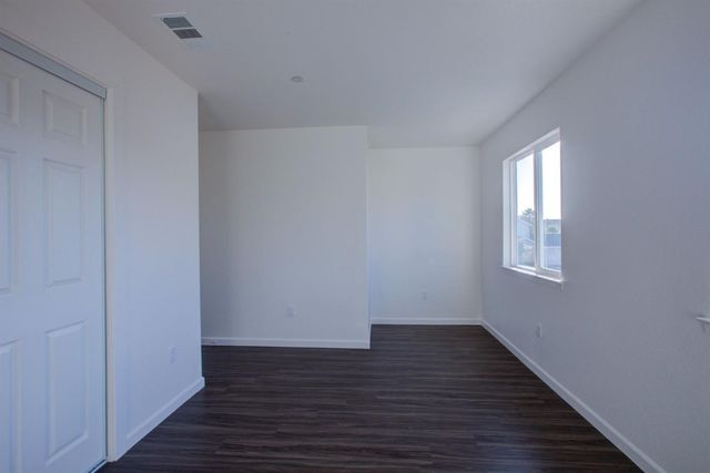 501 Jason Dr, Turlock, CA 95380