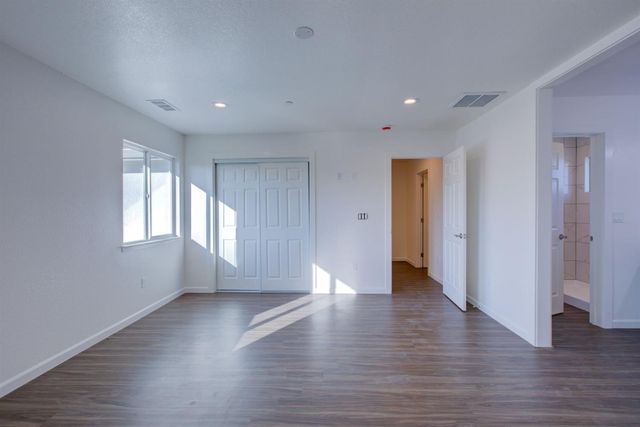 501 Jason Dr, Turlock, CA 95380