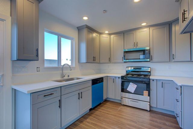 501 Jason Dr, Turlock, CA 95380