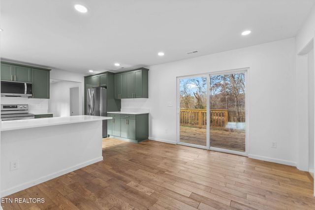 3915 Washington Pike, Knoxville, TN 37917