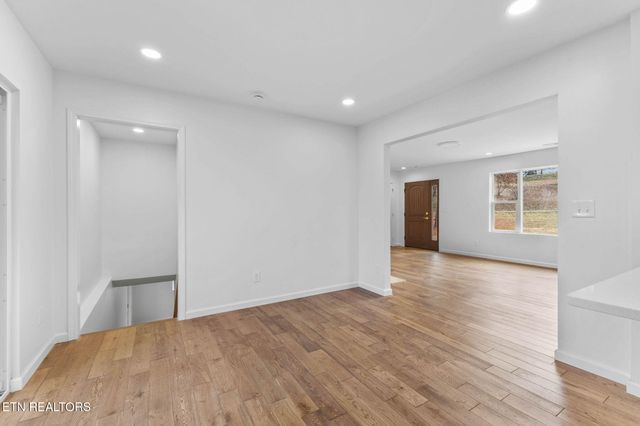 3915 Washington Pike, Knoxville, TN 37917