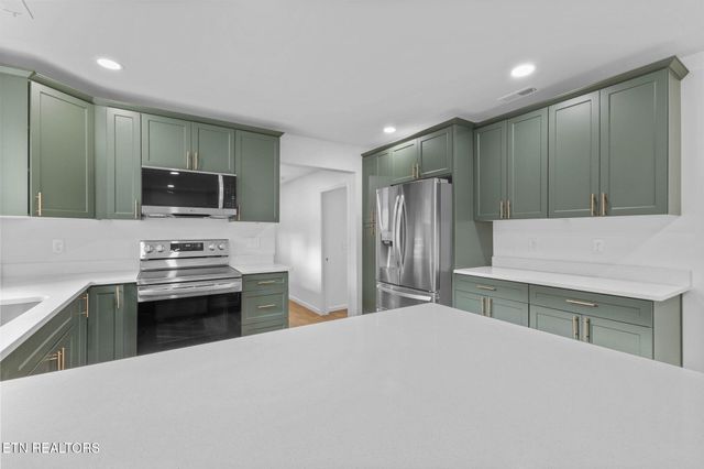 3915 Washington Pike, Knoxville, TN 37917