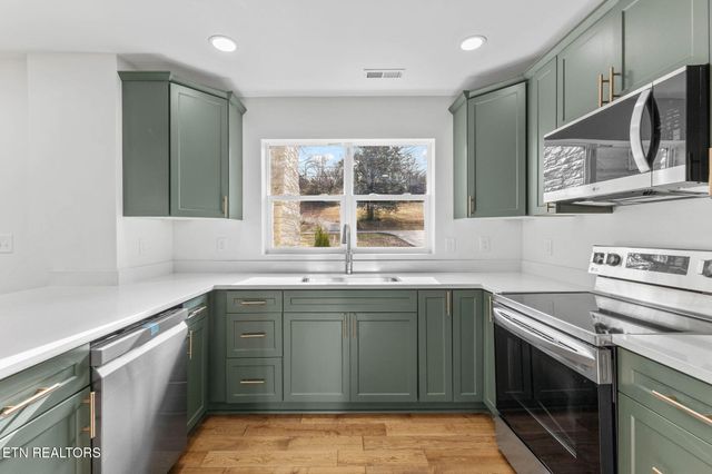 3915 Washington Pike, Knoxville, TN 37917