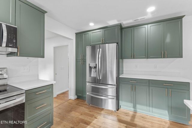 3915 Washington Pike, Knoxville, TN 37917