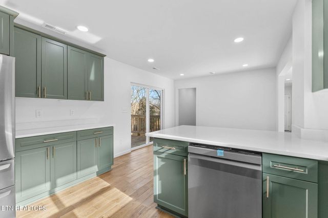 3915 Washington Pike, Knoxville, TN 37917